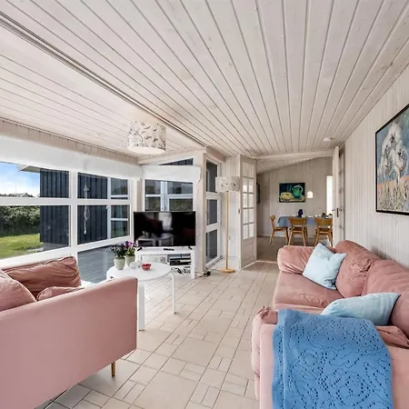 Cvetan - 200m From The Sea By Interhome